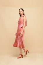 Cargar imagen en el visor de la galería, VESTIDO ROSA IV SS120
